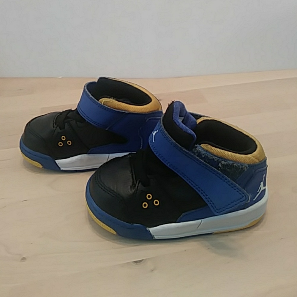 Boys jordan 6c